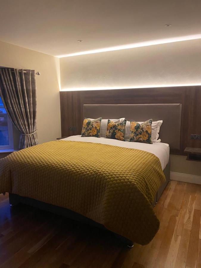 Tower View Hotel Дингъл Екстериор снимка